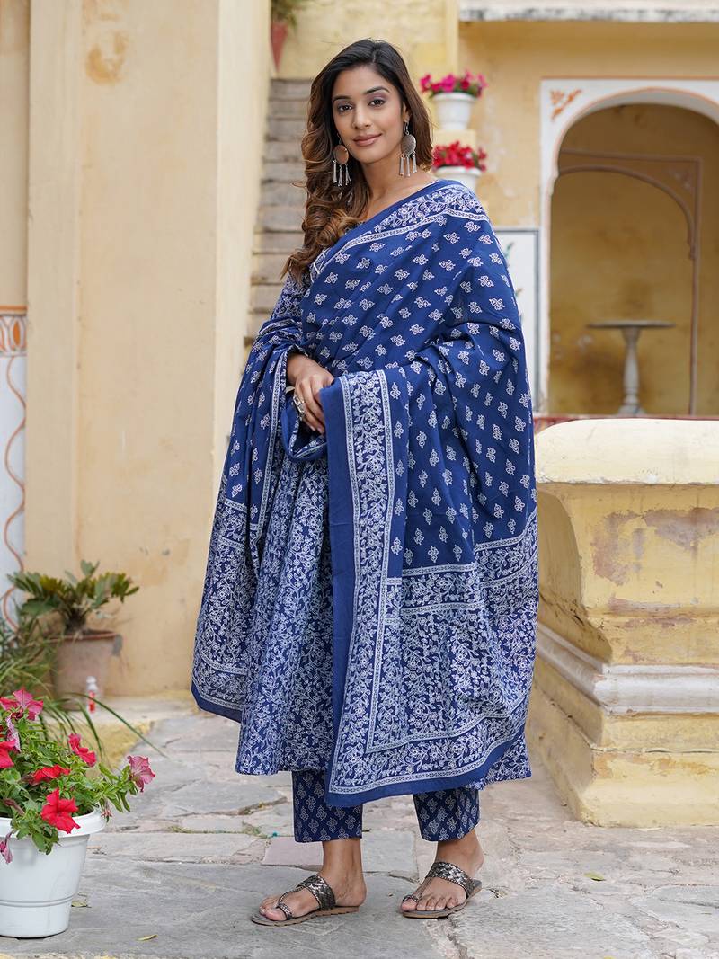Women's Kurta Set With Dupatta